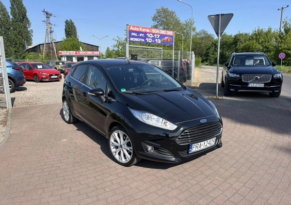 Ford Fiesta cena 27500 przebieg: 169000, rok produkcji 2015 z Poniec małe 172